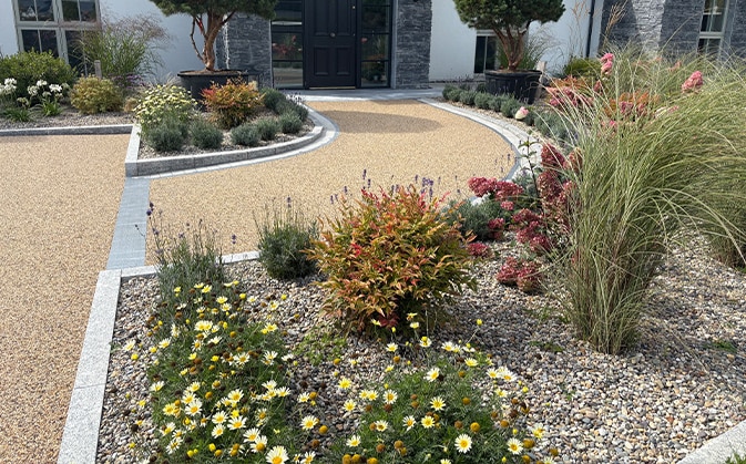 Resin driveway with planting
